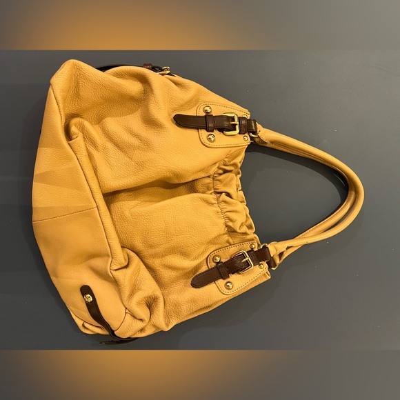 Authentic Prada handbag - Picture 4 of 7